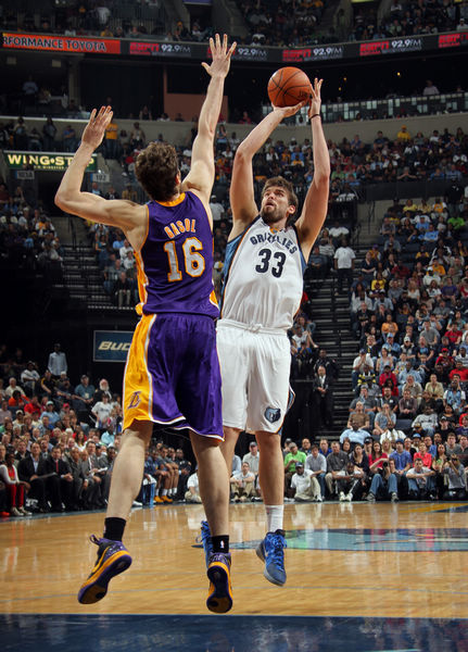 轻人渴望已 轻人渴望已