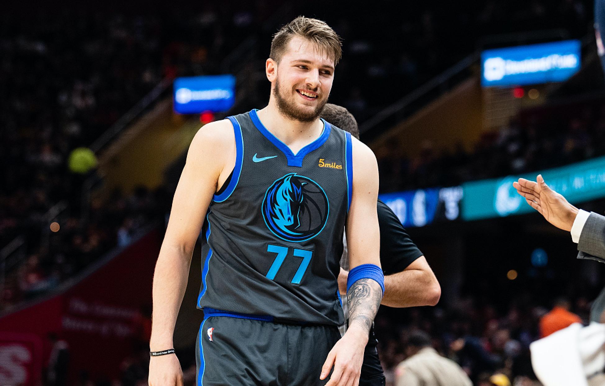 在游泳比赛 在游泳比赛