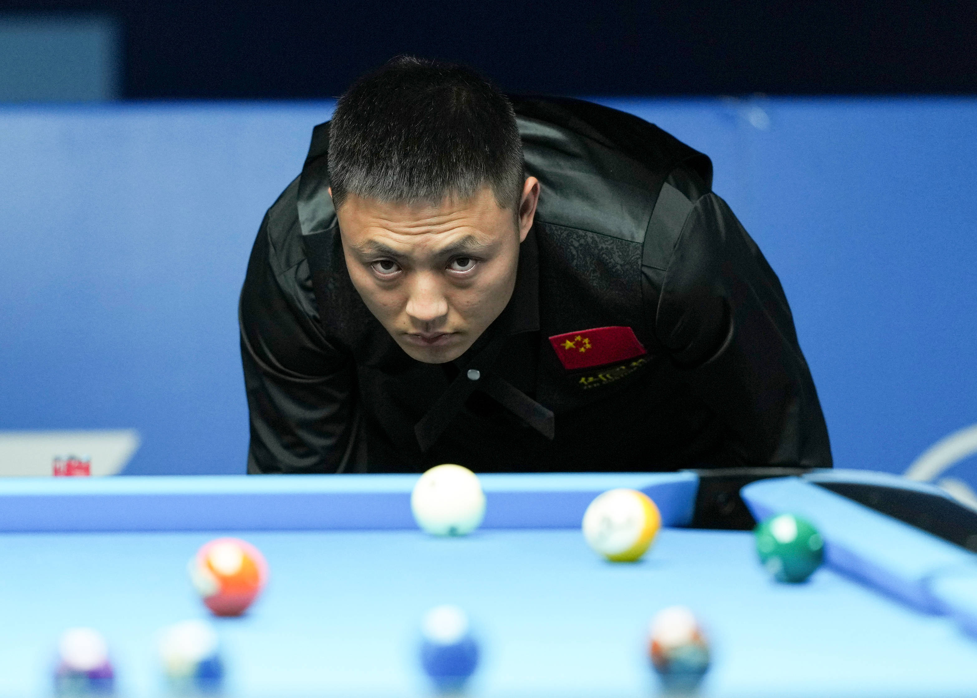 表现如出一 表现如出一